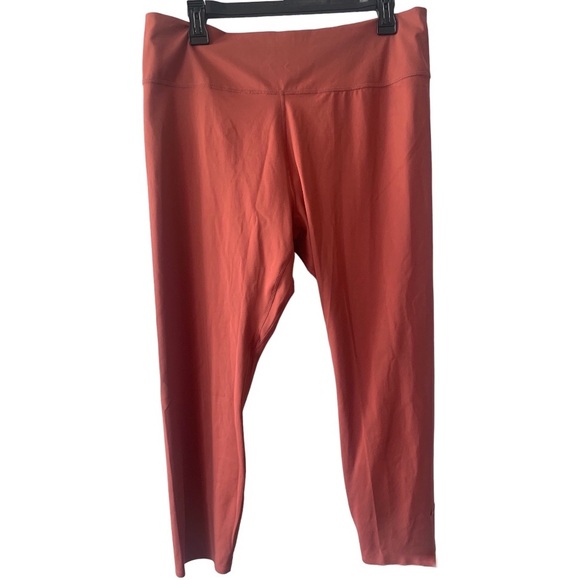 Nike Active Woman Pant - Picture 2 of 8